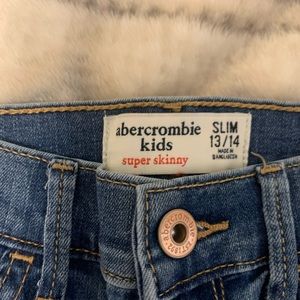 Abercrombie Kids Slim size 13/14 skinny jeans